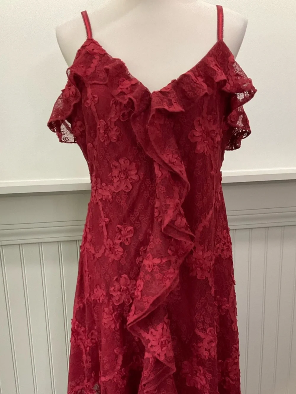 Steve Madden Wine Red Floral Lace Midi Dress Large Ruffle NWOT Adjustable Straps